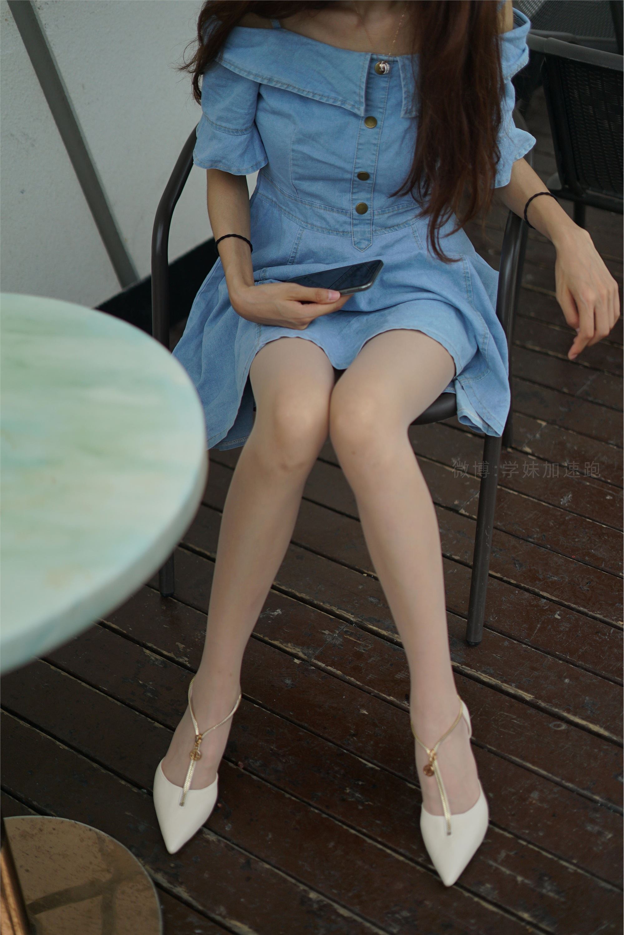 学妹加速跑 XM056《夏日大长腿-盘盘》